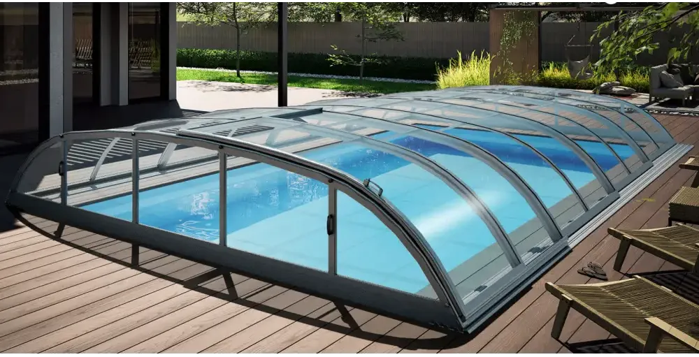 Pooltak Dallas 4×8 med moderna grå ramar och böjda glaspartier