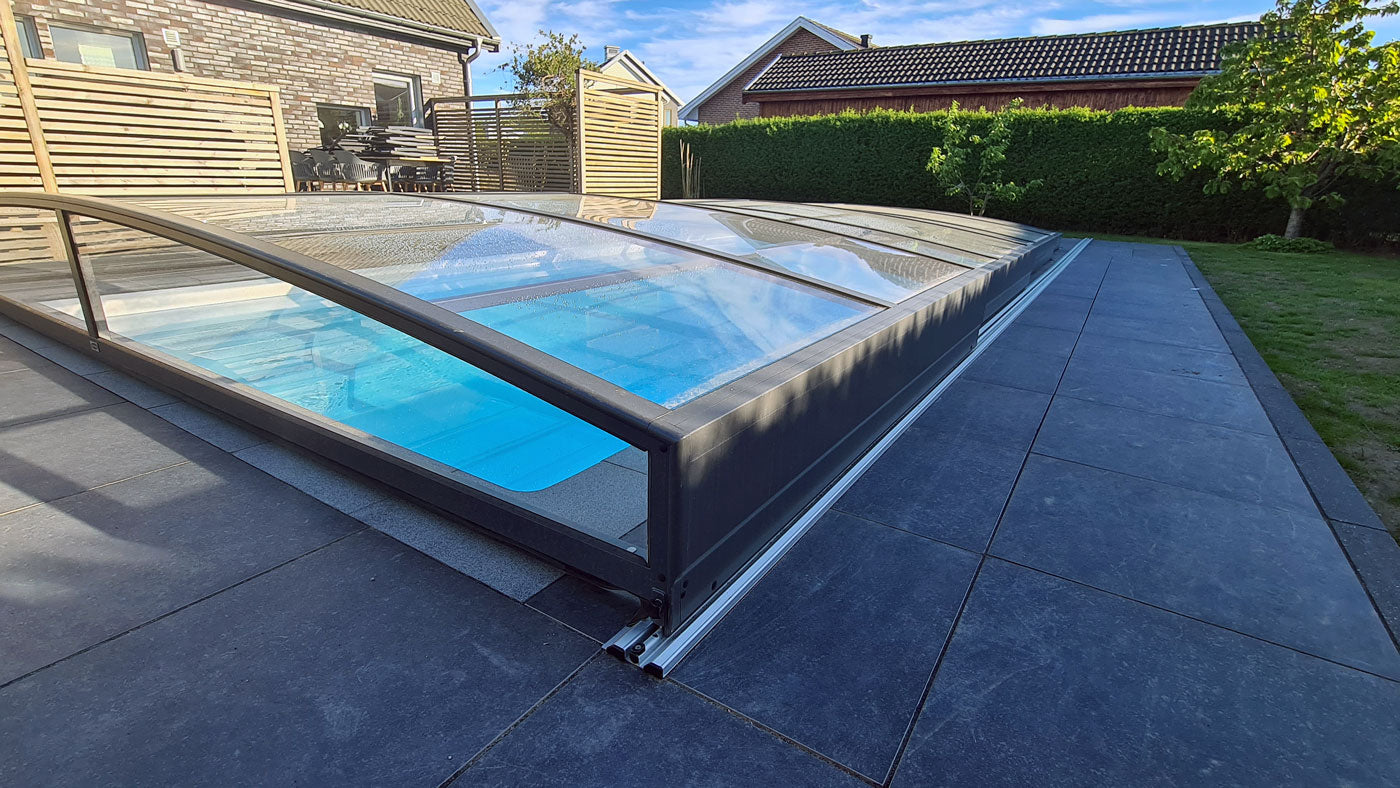 Pool Roof Sydney 4.5×8 (Single Rail, Anthracite)