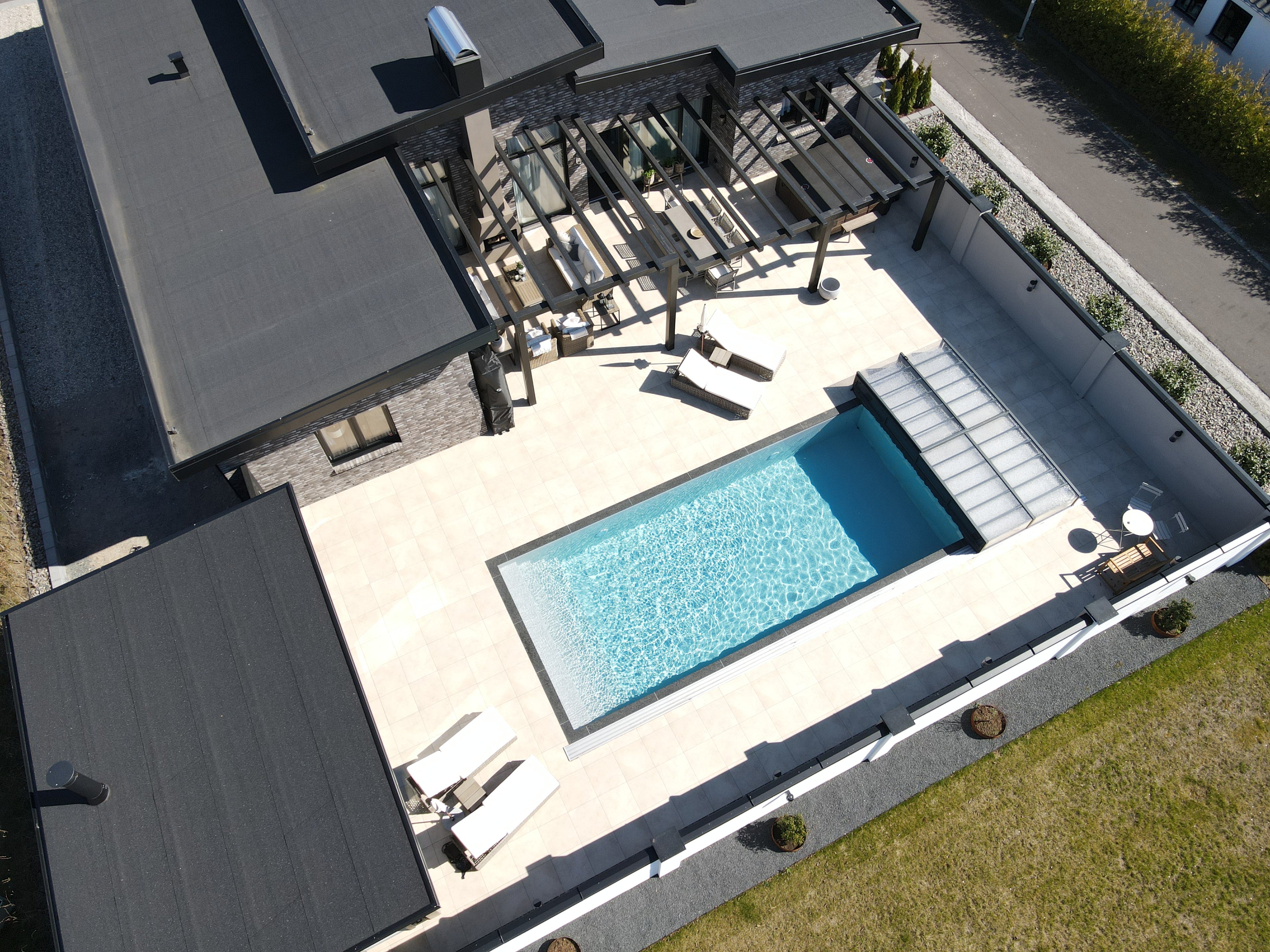 Pool enclosure straight from the factory