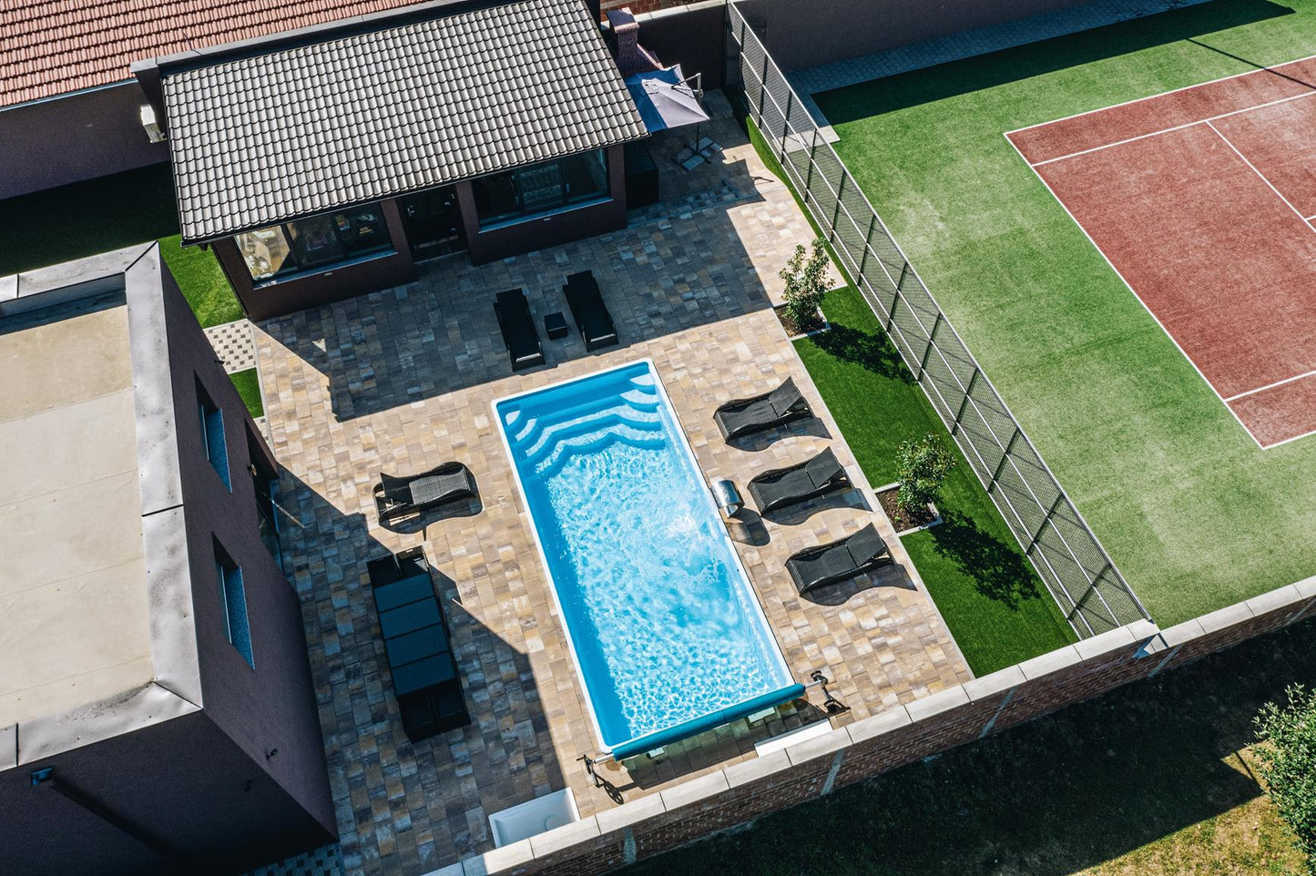 Glasfiberpool Aruba 700 7.20m x 3.70m x 1.50m