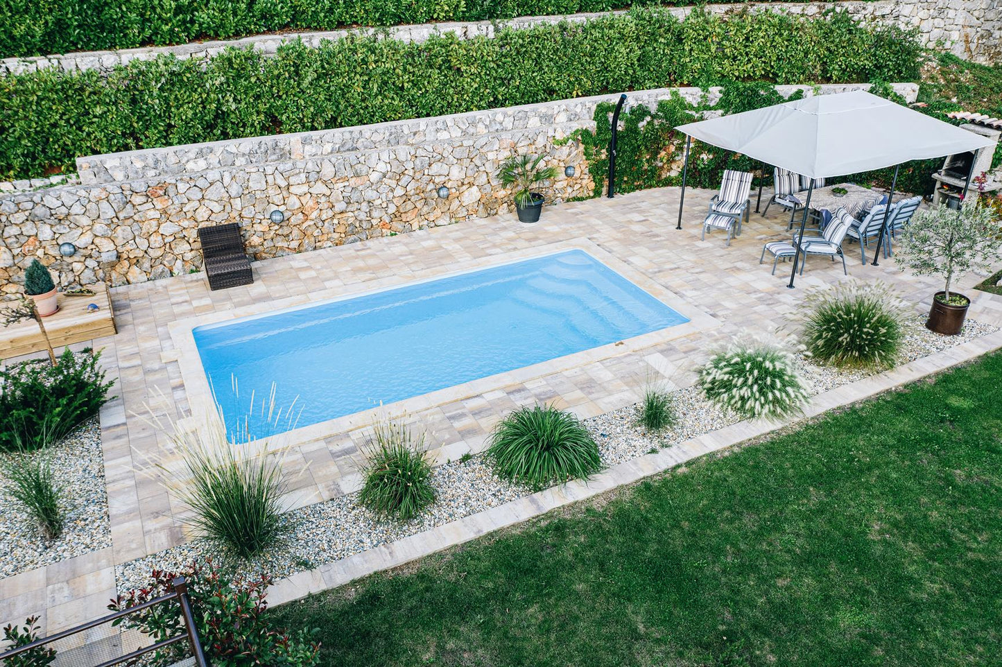 Glasfiberpool Aruba Plus 8.00m x 3.70m x 1.50m