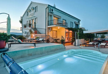 Glasfiberpool Aves 705 7.05 m x 3.20 m x 1.55 m