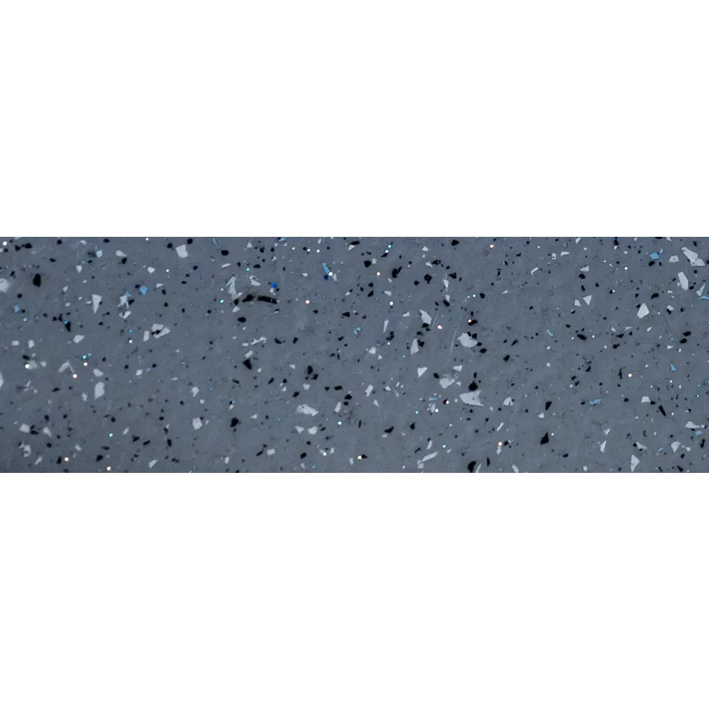 Grå terrazzo med svarta, vita och blå fläckar i glasfiberpool Aves med romersk trappa