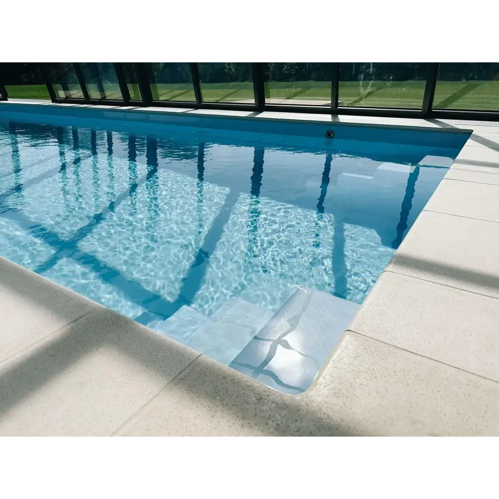 Rektangulär glasfiberpool Bahama med förstärkt polyester och klar blåvatten