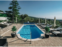 Barbados fibreglass pool – clear blue water, for special events