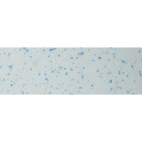 Ljusblå fläckig glasfiberpool Papeete med klart blått vatten och glansig bänkskiva