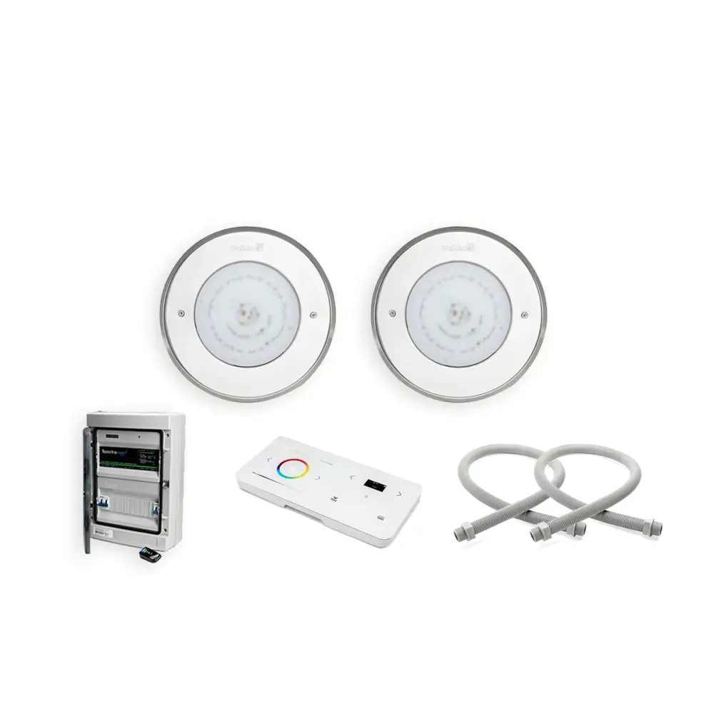 Kompletta poollampor: vita cirkulära LED-ljus med silvertrim och frostade linser. Varje paket innehåller en