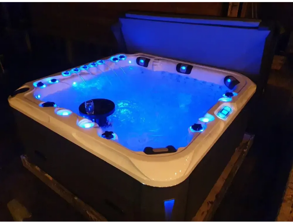 PassionSpa Felicity Mighty Wave hot tub – white finish, blue LED lighting
