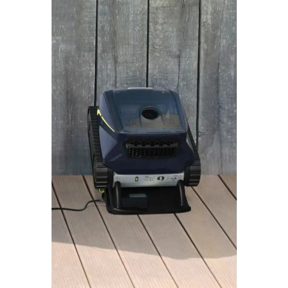 Blå Poolrobot Zodiac Freerider med trådlös frihet och svarta band