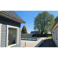 Blått plåttak med vit trim i modern pooltak icon kit