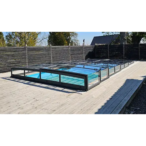 Svart ramat glastak för pool med Pooltak Icon Kit