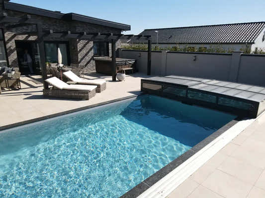 Pooltime Exclusive PP pool, 12 mm – 2.6 x 6 x 1.5 m, rectangular shape, clear blue water, black-tiled edges, buy a pool and pool enclosure