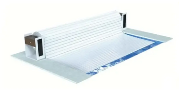 White Top ONE slatted pool cover with an above-ground roller – 3 m wide, blue edge, wooden handle