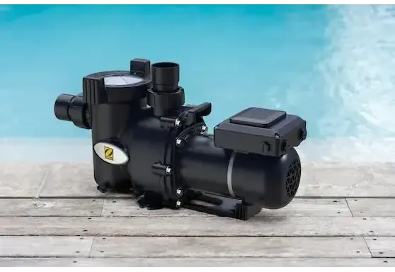 Zodiac pump FloPro svart z-wave smart poolpump med svart design och gul logo